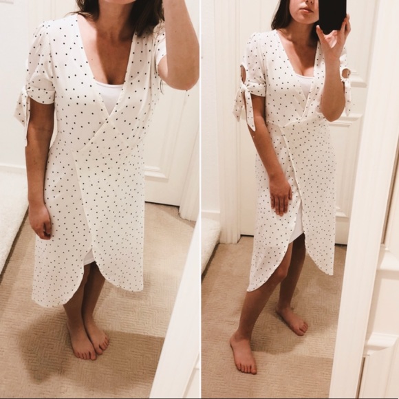 Dresses & Skirts - BOGO🌸 Polka Dot Mock Wrap Dress